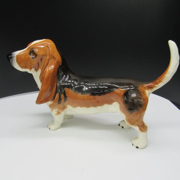 BESWICK BASSET HOUND FIGURINE.  8 INCHES. - Picture 6 of 8